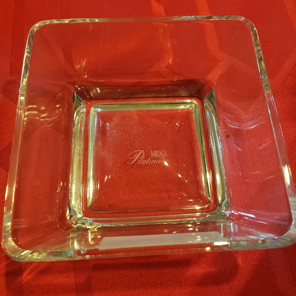 Mikasa Platinum Kendo 3 Piece Triangular Hostess